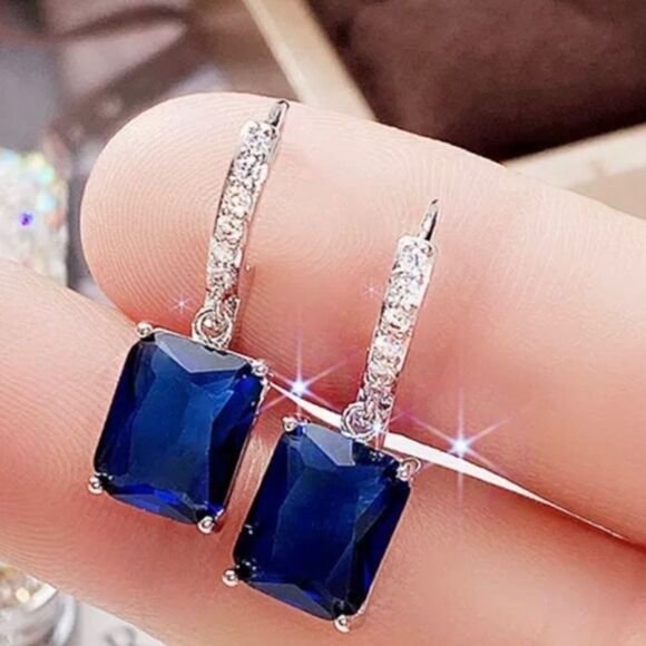 Last Pair! The Sapphire Drip Drop Earring in 925 silver - Picture 3 of 9